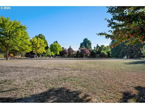 8910 N Endicott Avenue Portland OR 97217