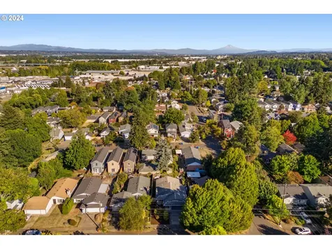 8910 N Endicott Avenue Portland OR 97217