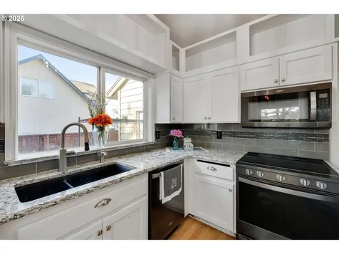 1104 N Hadley Road Newberg OR 97132