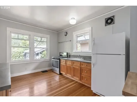 1715 Se 46th Avenue Portland OR 97215