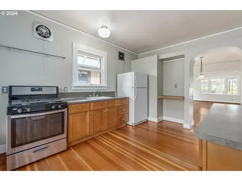 1715 Se 46th Avenue Portland OR 97215