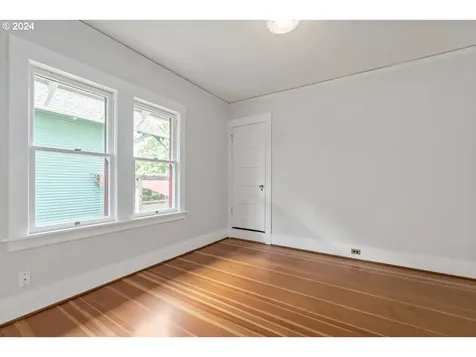 1715 Se 46th Avenue Portland OR 97215