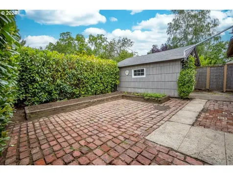 1715 Se 46th Avenue Portland OR 97215
