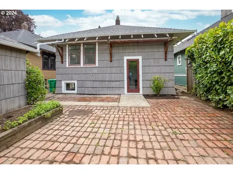 1715 Se 46th Avenue Portland OR 97215