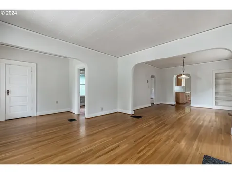 1715 Se 46th Avenue Portland OR 97215