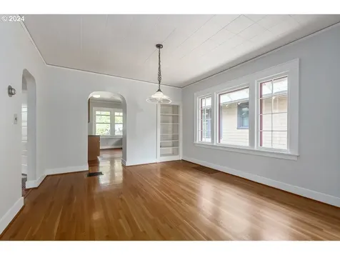 1715 Se 46th Avenue Portland OR 97215