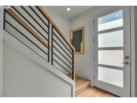 8428 E Burnside Street Portland OR 97216