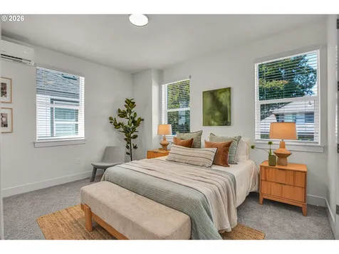 8428 E Burnside Street Portland OR 97216
