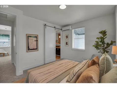 8428 E Burnside Street Portland OR 97216