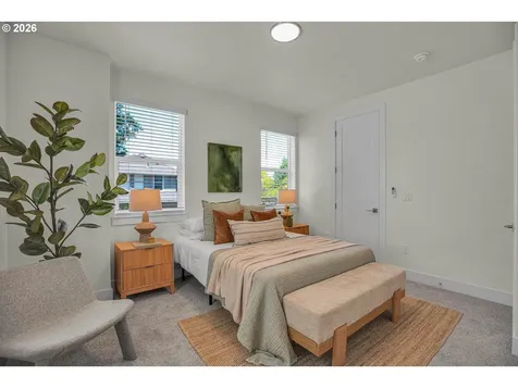 8428 E Burnside Street Portland OR 97216