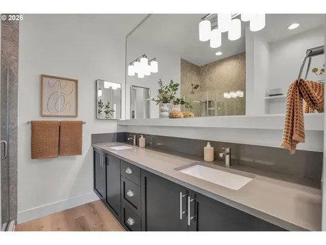 8428 E Burnside Street Portland OR 97216