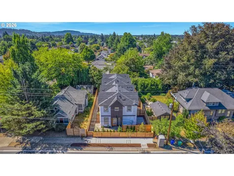 8428 E Burnside Street Portland OR 97216