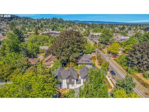 8428 E Burnside Street Portland OR 97216