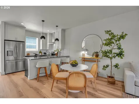 8428 E Burnside Street Portland OR 97216