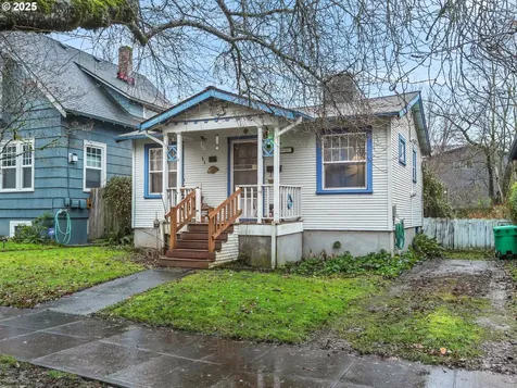 1815 SE 51st Avenue Portland OR 97215