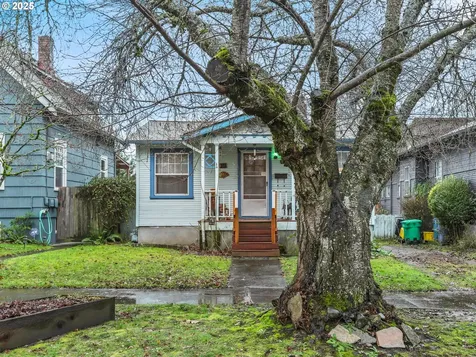 1815 SE 51st Avenue Portland OR 97215