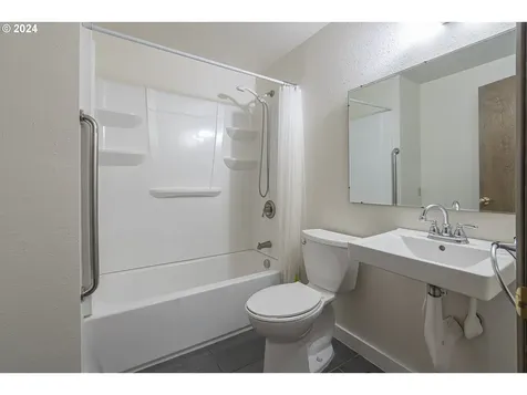 4910 SW Vesta Street Portland OR 97219