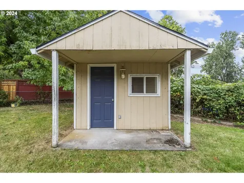 4910 SW Vesta Street Portland OR 97219