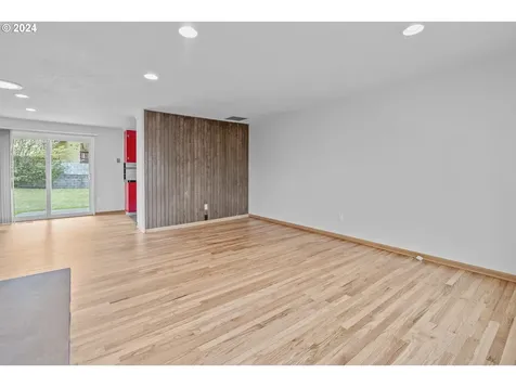 4910 SW Vesta Street Portland OR 97219