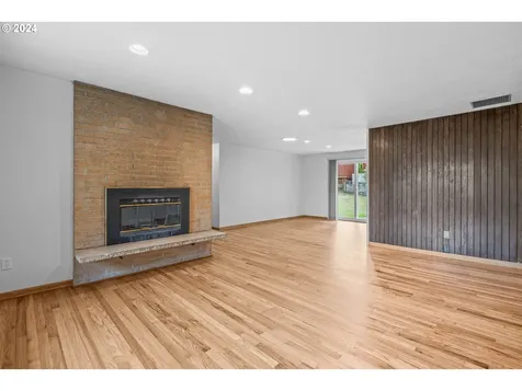 4910 SW Vesta Street Portland OR 97219