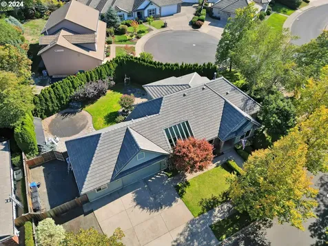 3183 Wolf Meadows Lane Eugene OR 97408