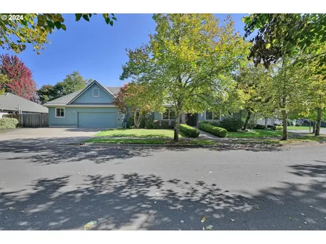 3183 Wolf Meadows Lane Eugene OR 97408
