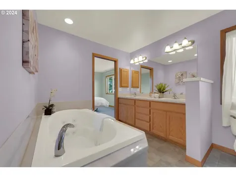 3183 Wolf Meadows Lane Eugene OR 97408