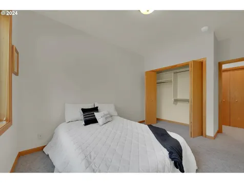 3183 Wolf Meadows Lane Eugene OR 97408