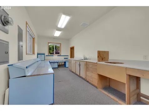 3183 Wolf Meadows Lane Eugene OR 97408