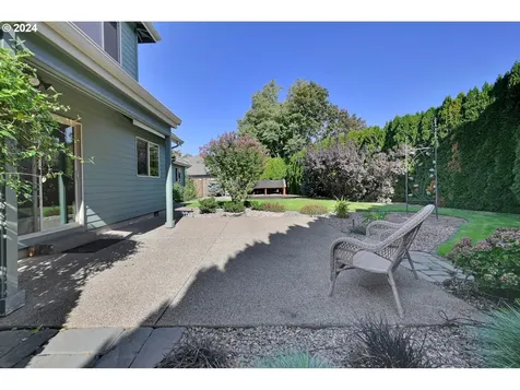 3183 Wolf Meadows Lane Eugene OR 97408