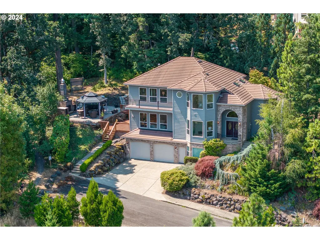13707 SE Willingham Court Clackamas OR 97015