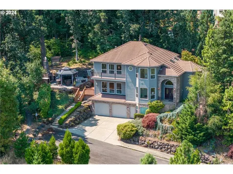 13707 SE Willingham Court Clackamas OR 97015
