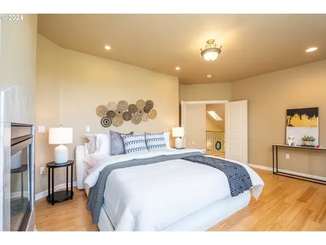 13707 SE Willingham Court Clackamas OR 97015