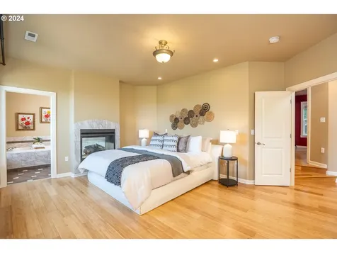 13707 SE Willingham Court Clackamas OR 97015
