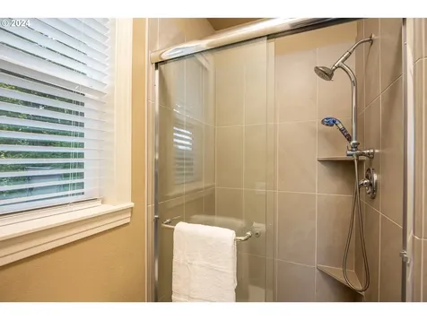 13707 SE Willingham Court Clackamas OR 97015