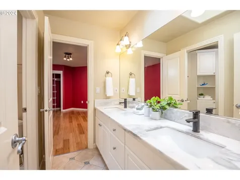 13707 SE Willingham Court Clackamas OR 97015