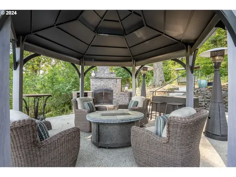 13707 SE Willingham Court Clackamas OR 97015