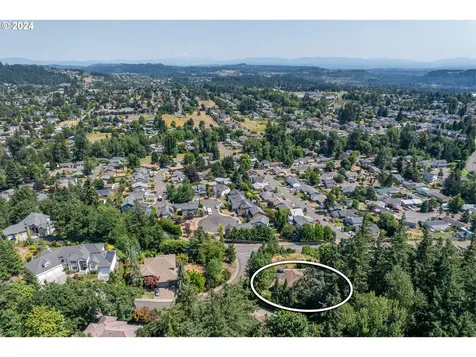 13707 SE Willingham Court Clackamas OR 97015