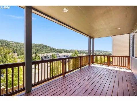 5762 Nw Primino Avenue Portland OR 97229