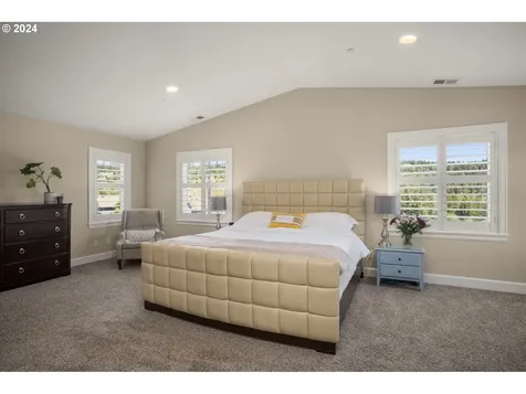 5762 Nw Primino Avenue Portland OR 97229