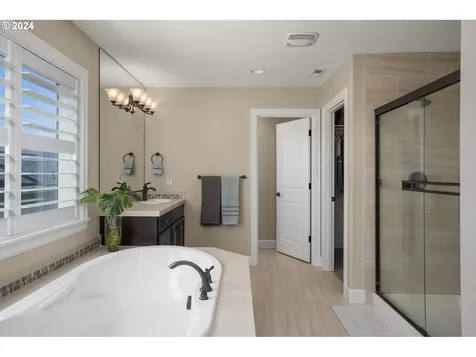 5762 Nw Primino Avenue Portland OR 97229