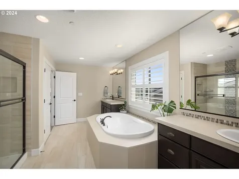 5762 Nw Primino Avenue Portland OR 97229