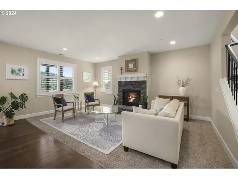 5762 Nw Primino Avenue Portland OR 97229