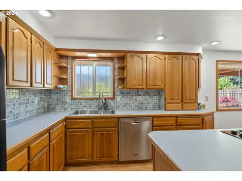 269 S Tarrybrooke Circle Cornelius OR 97113