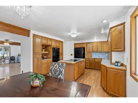 269 S Tarrybrooke Circle Cornelius OR 97113