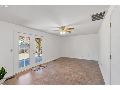 269 S Tarrybrooke Circle Cornelius OR 97113
