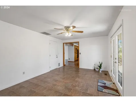 269 S Tarrybrooke Circle Cornelius OR 97113
