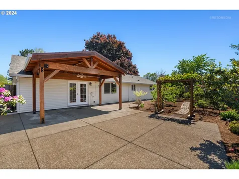 269 S Tarrybrooke Circle Cornelius OR 97113