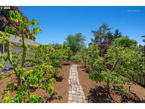 269 S Tarrybrooke Circle Cornelius OR 97113