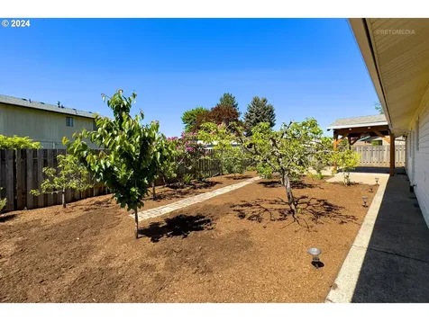 269 S Tarrybrooke Circle Cornelius OR 97113